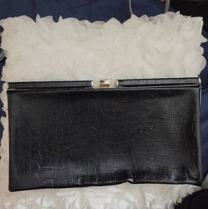 Black clutch